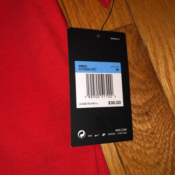 Men’s NWT Nike Basketball Graphic T Shirt Sz.Sm Md - Picture 3 of 4